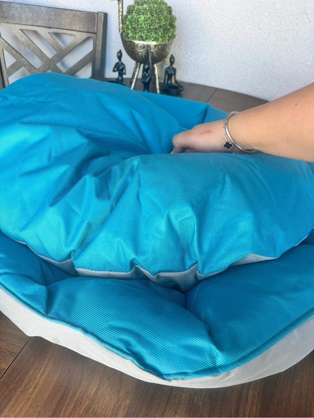 WATERPROOF PET BED OUTDOORS FOR PETS 🐾🐶